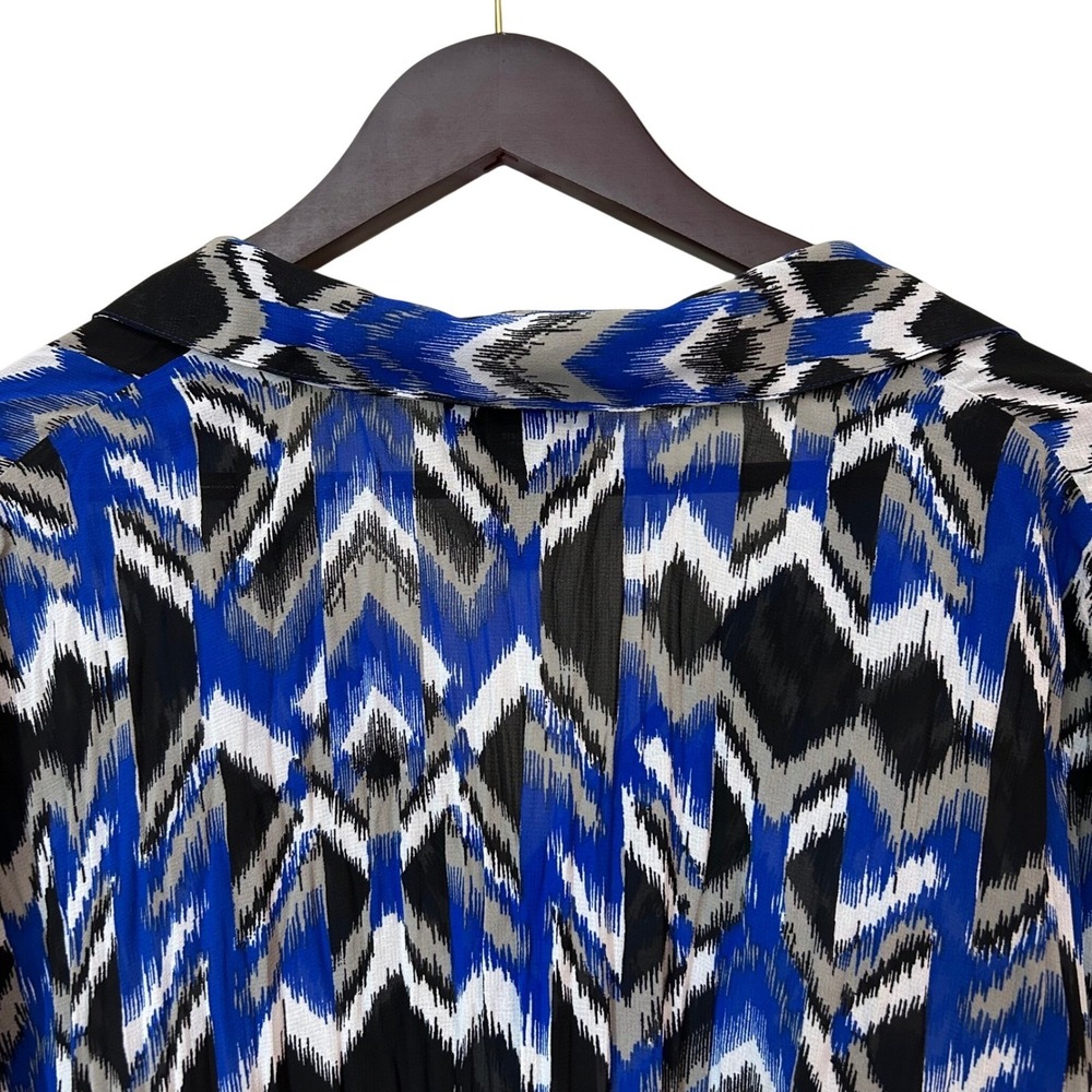 Lane Bryant Blouse Womens 26/28 Blue Chevron Ikat Bell Sleeve Boho Career Top - Picture 9 of 10
